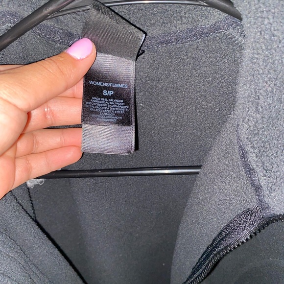 North face zip up jacket - Picture 4 of 4